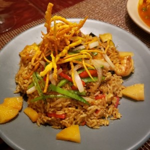 ARROZ CON LOMO Y LANGOSTINOS AL CURRY