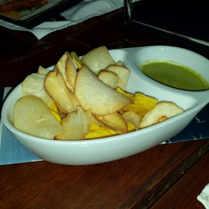 Tostones y Yuca Frita