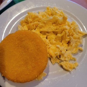 tortilla y huevos revueltos 
