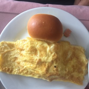 omelette con salchicha