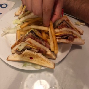 Emparedados - Club Sandwich