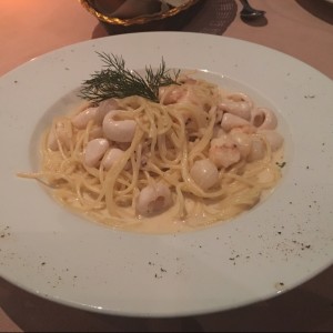 pasta con mariscos salsa blanca