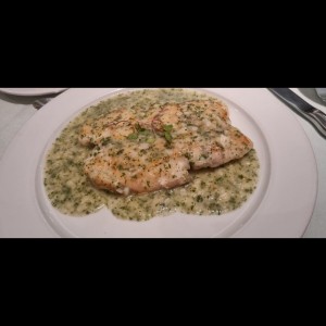 filete de pescado en salsa verde