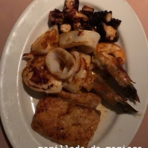 ESPECIALIDADES - PARRILLADA DE MARISCOS