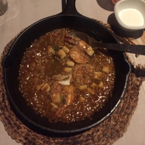 arroz caldoso con langostinos y calamar