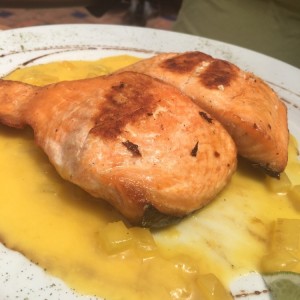 Salmon en salsa de mango