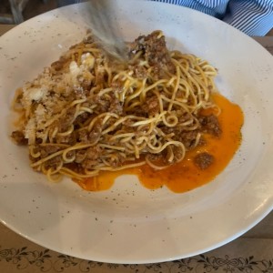 Spaghetti boloñesa 