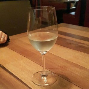vino blanco pinot grigio italiano