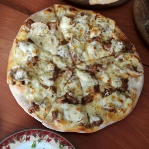 pizza arabe de la casa