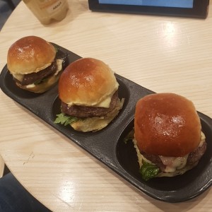3 mini hamburguesas 