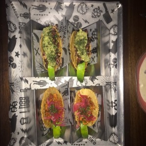 Tacos de Cochinita Pibil y de Pulpo