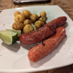 Chorizo con papas criollas 