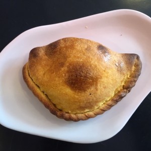 Empanada boliviana