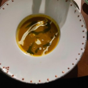 Crema de ahuyama, naranja y curry