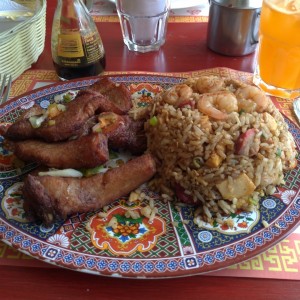 arroz con cerdo jengibre y mejillón