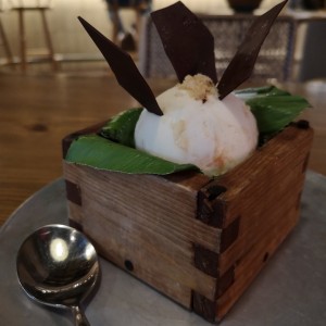 Chocolate vietnamita con helado de jengibre 