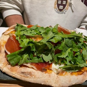 Pizza de rugula proscutto 