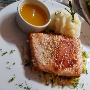 salmón en salsa de Maracuya 