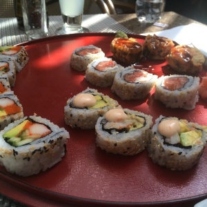 Tabla de sushi mixto