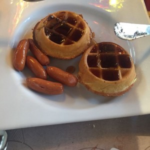Mini waffles con syrup
