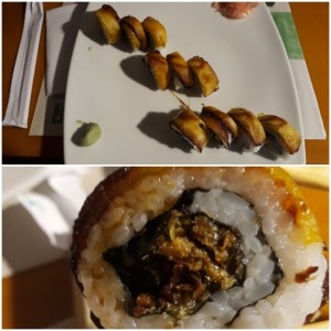 Sushi de piel de salmón y plátano. Súper recomendado!