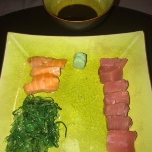 Sashimi Mixto, Salmon, Atun y Wakame