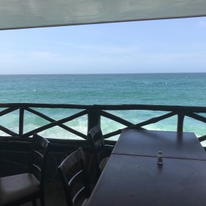 mesas con vista al mar