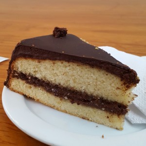 Layer cake  (choco-vainilla)