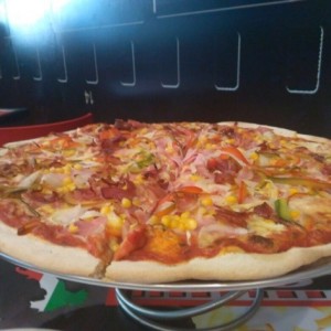 Pizza tropical grande