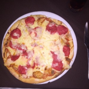 Pizza Margarita con Pepperoni