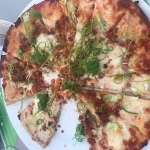 Pizza con Tocinetea, Excelente