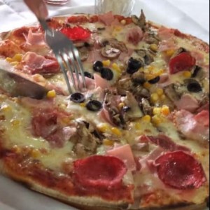 Pizza Mamma Bella, excelente..!