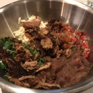 bowl burrito de cerdo 