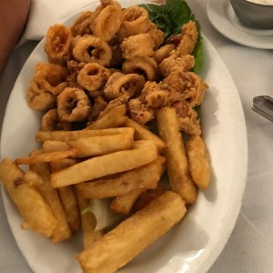 Calamares y Yuca frita