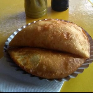 Empanadas de carne mechada, muy buenas..!