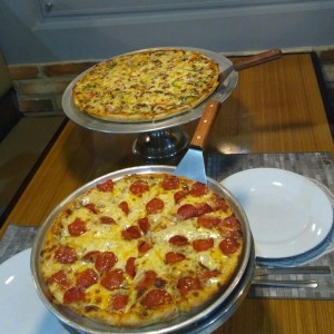 Pizza Alegria y Pizza de Pepperoni
