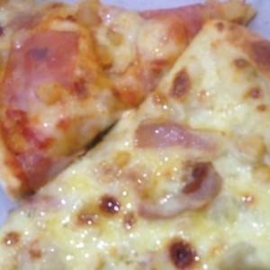 Pizza Hawaiana y Pizza Carbonara