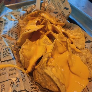 chips con queso