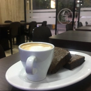 brownie con cafe 