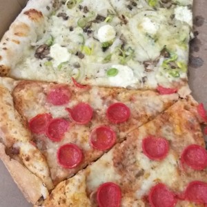 Pizzas - Carta Blanca y Pepperoni