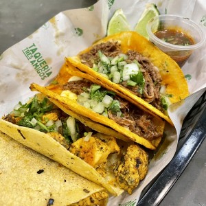 Tacos Birritias y pollo asado 