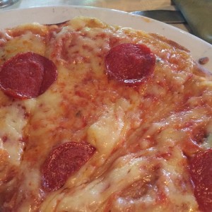 Pizza Margarita con Peperoni