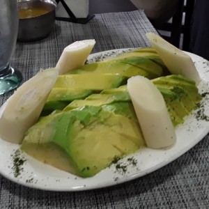 Aguacate con poco palmito
