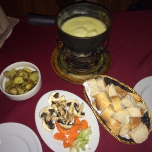 fondue de queso y vegetales 