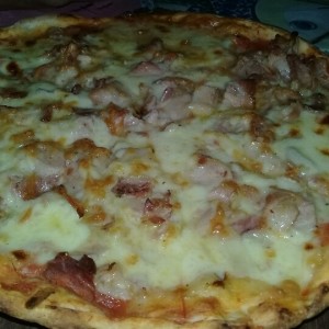 Pizza de Crema Tocineta