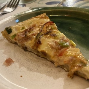 Pizza a la crema con ajoporro 