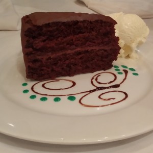torta de chocolate con helado