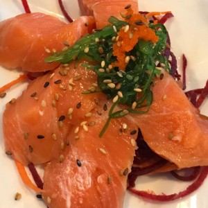 Sashimi de Salmon, Muy Bueno