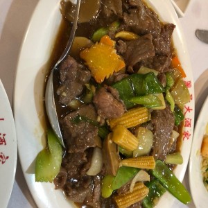 Carne con vegetales chinos