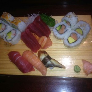 Sushi Sashimi Moriawase, Excelente